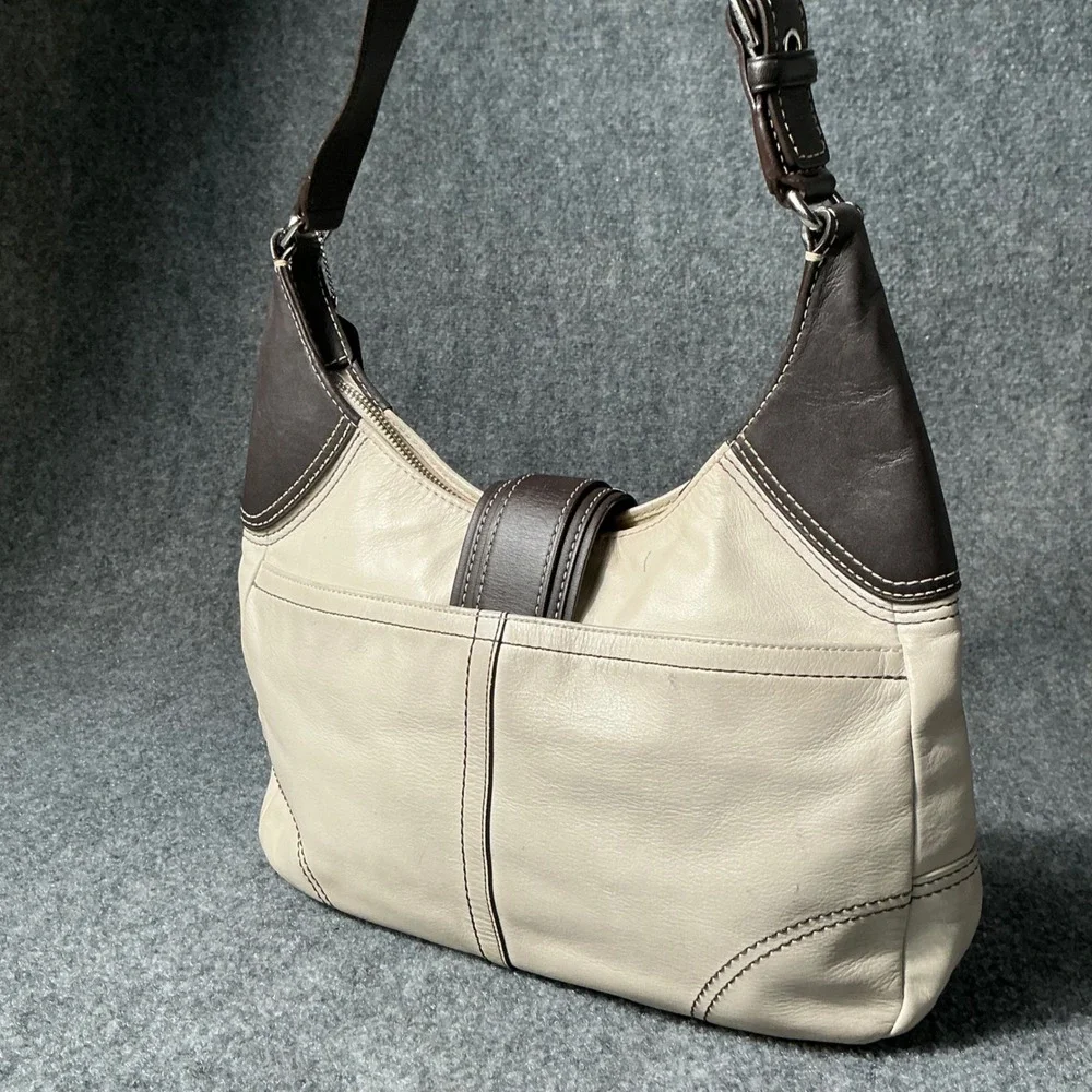Coach Soho 2007 Buckle Hobo Bag Cream Brown Leather Shoulder Bag F11187